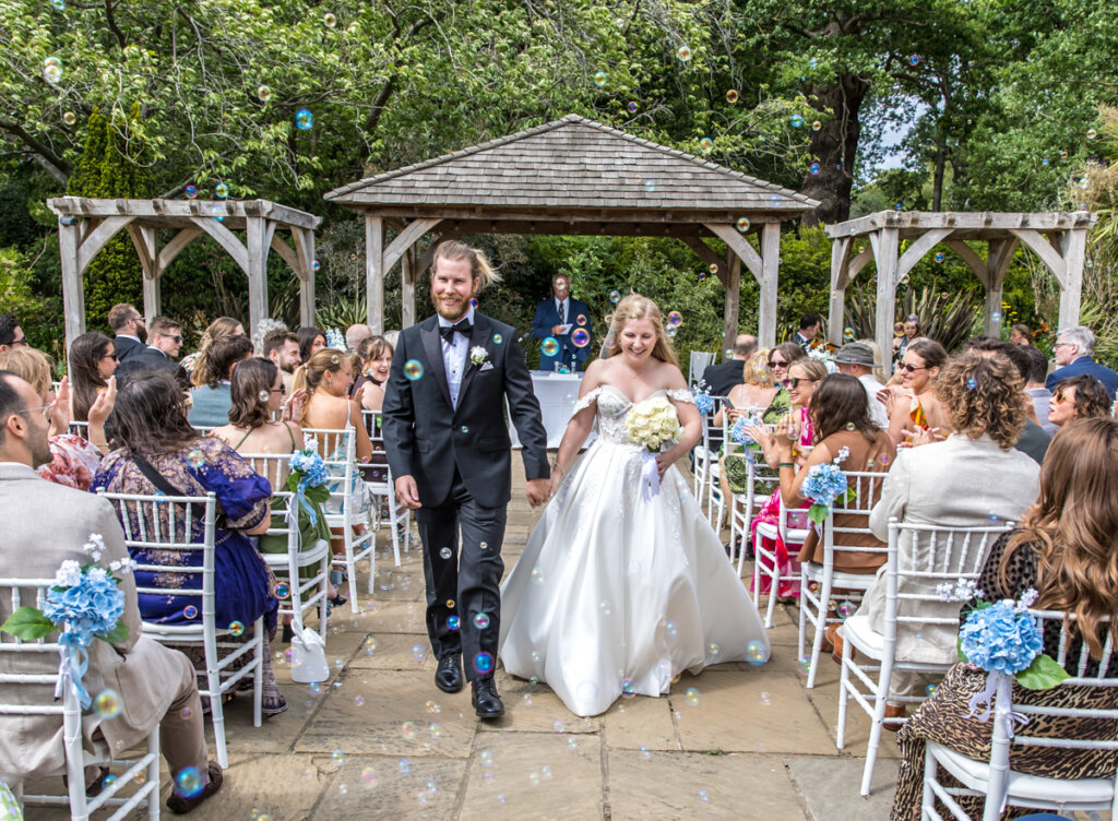 bubbles, walking, down, the aisle, bride groom.