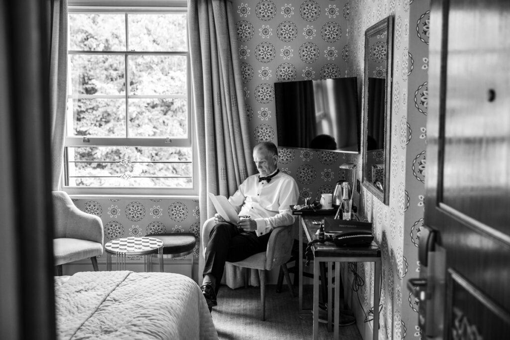 dad, speech, check, read, reading, hotel room,