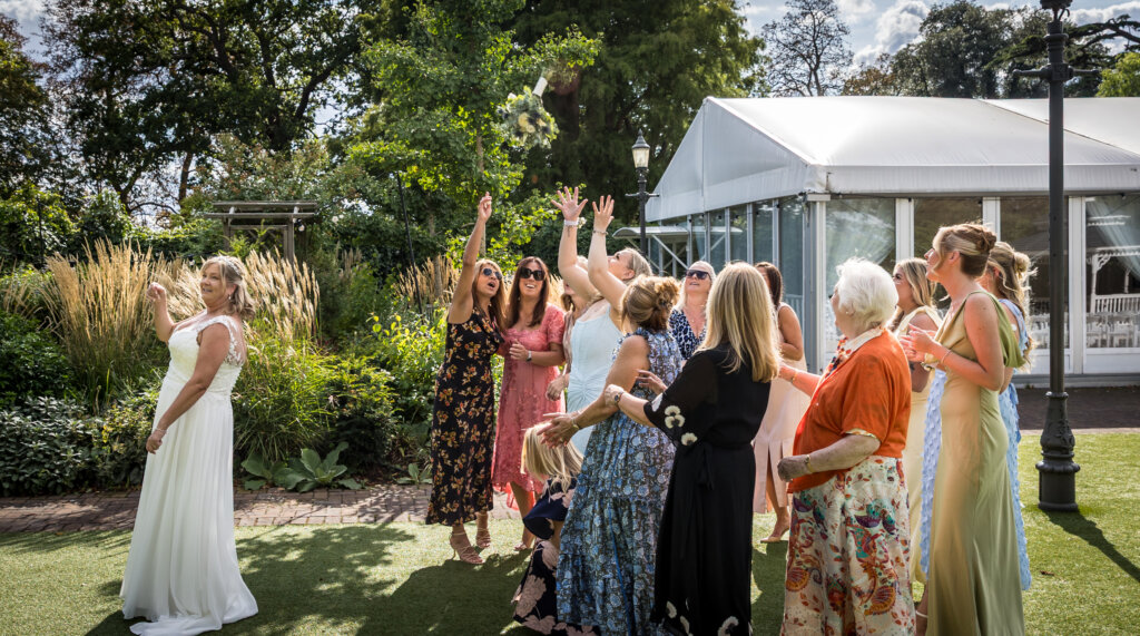 Wedding ceremony at Morden Park House register office